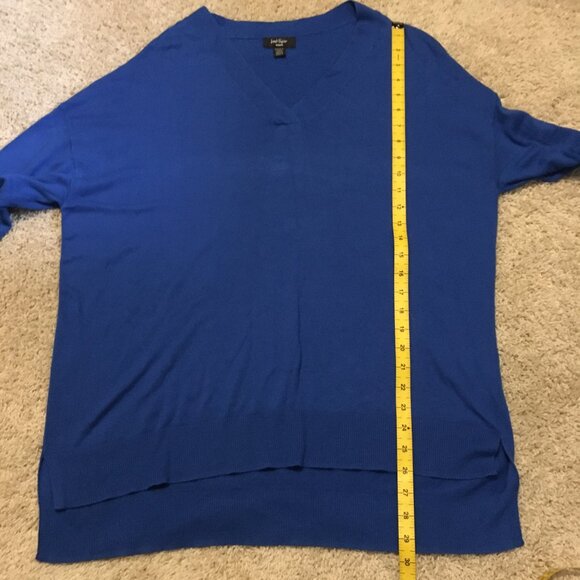 Lord & Taylor Long True Blue V-Neck High Low Knit Sweater - Picture 14 of 15